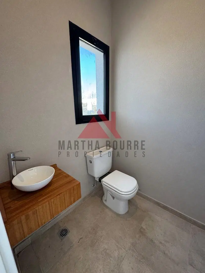 Casa  en Venta en Santo Tomas, Derqui, Pilar 2