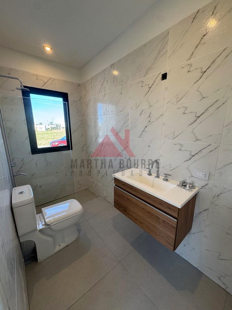 Foto de Casa en Venta en Santo Tomas, Derqui, Pilar, imagen 2