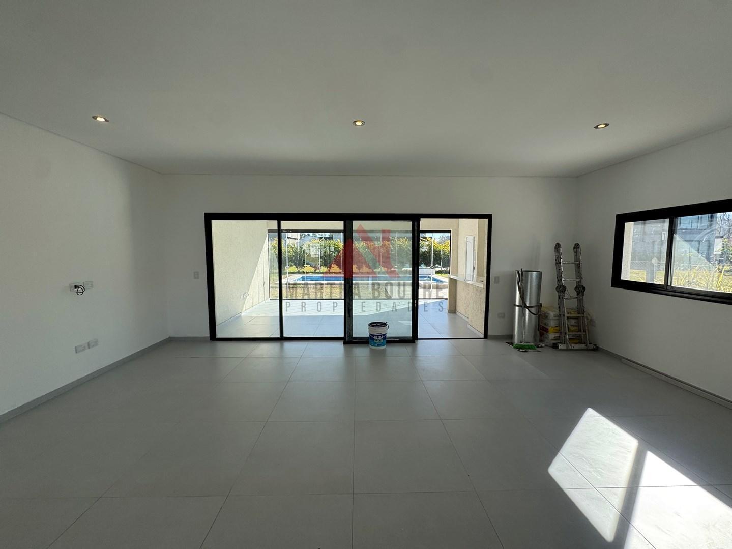 Foto de Casa en Venta en Santo Tomas, Derqui, Pilar, imagen 1