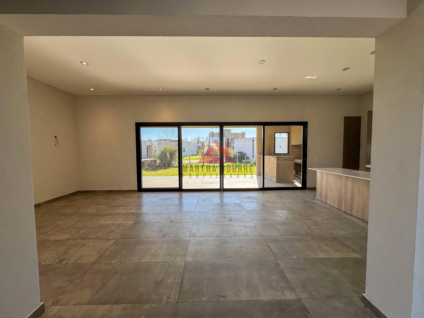 Foto de Casa en Venta en Santo Tomas, Pilar, G.B.A. Zona Norte, imagen 1