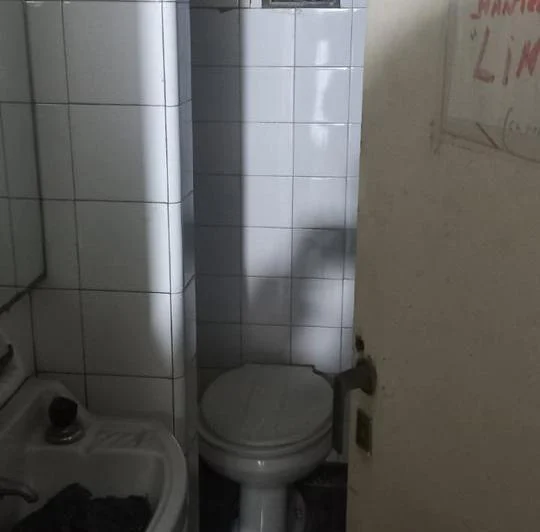 Foto de Av Rivadavia y Pueyrredon- Once- Pza Miserere- Local en Venta, imagen 3