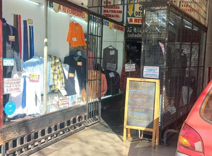 Av Rivadavia y Pueyrredon- Once- Pza Miserere- Local en Venta