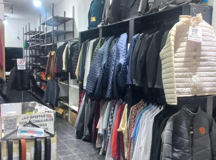 Foto de Av Rivadavia y Pueyrredon- Once- Pza Miserere- Local en Venta, imagen 4