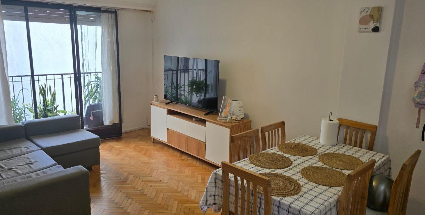 Sarmiento 2200- Balvanera- Precioso c/frte 3 ambientes c/dependencias