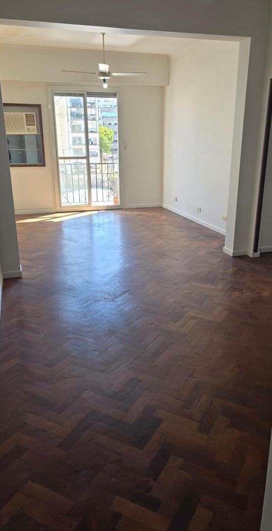 Peron y Uriburu- Balvanera- Oportunidad!! Divino 3 ambientes en Edificio Racionalista