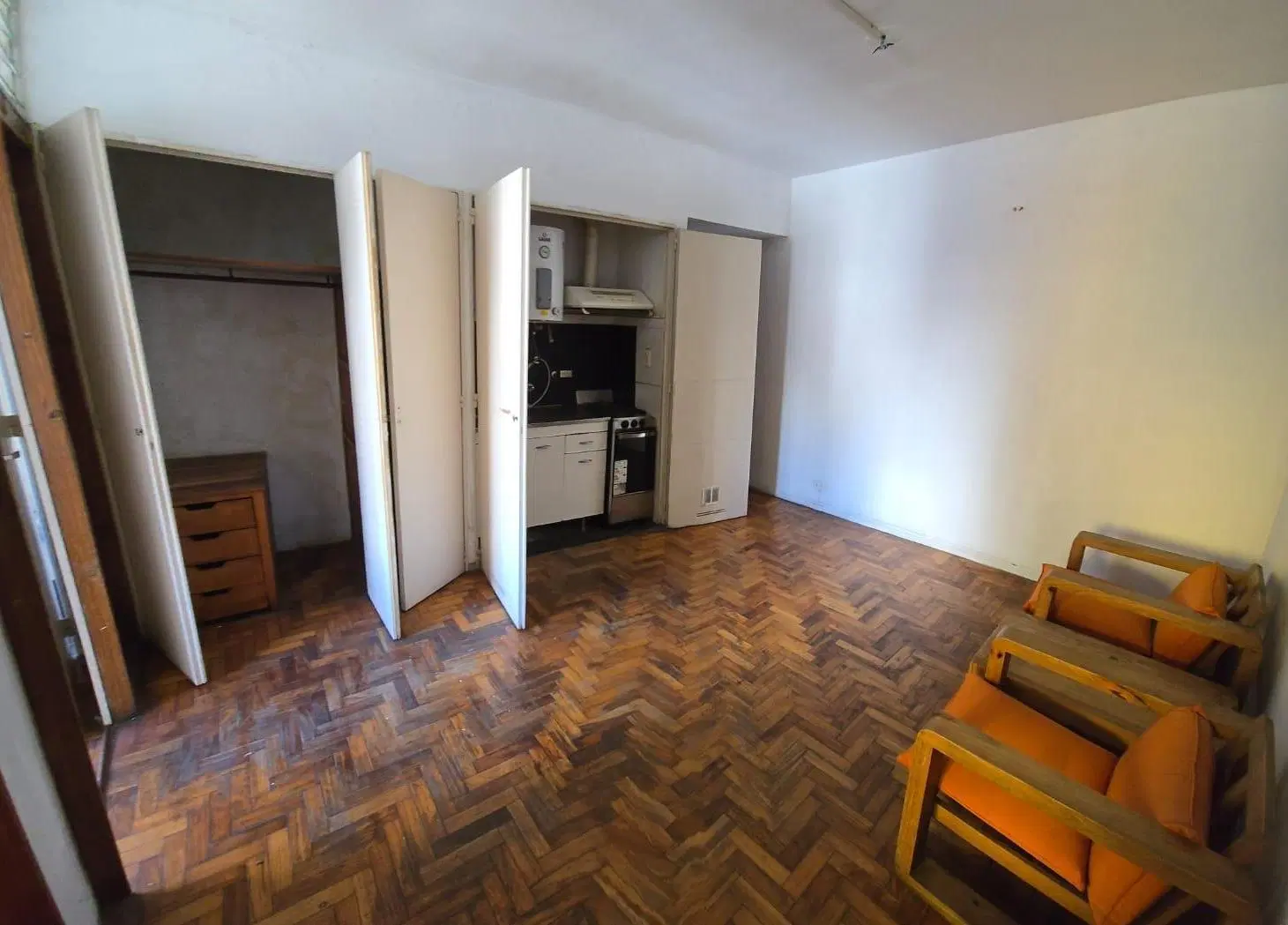 San Luis 2400- Balvanera- Monoambiente al frente c/kitchinete 1