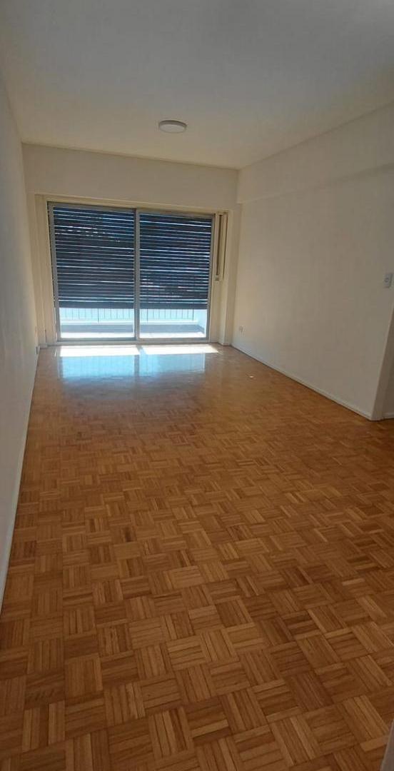 Foto de Viamonte 2500- Balvanera- Departamento 4 ambientes a nuevo, imagen 4