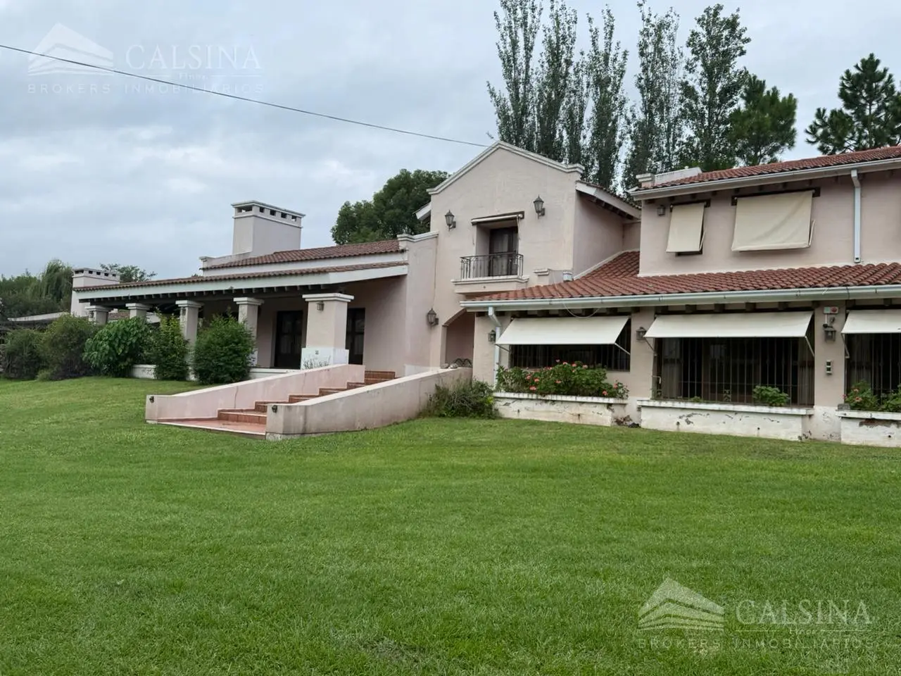 Casa en venta Villa Allende Golf de 6 Dorm. con vista a las sierra. 1