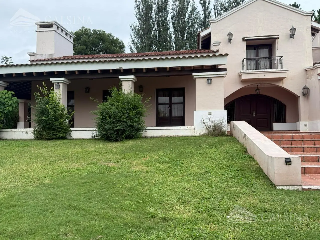 Casa en venta Villa Allende Golf de 6 Dorm. con vista a las sierra. 3