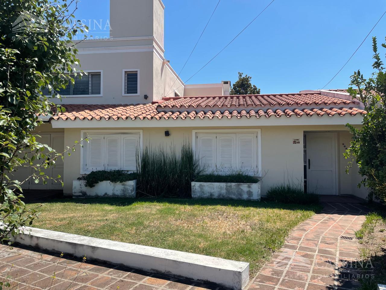 Casa en  venta Cerro de las Rosas calle Jimenez de Lorca al 4500