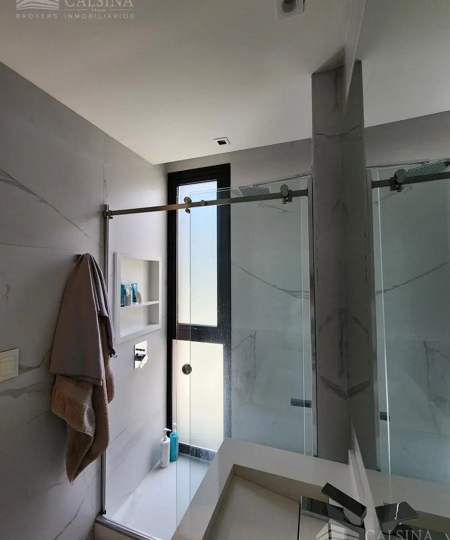 Departamento en venta en Puro Cerro, Cerro de las Rosas 5