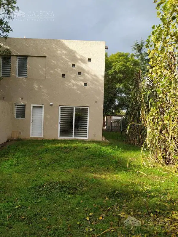 Duplex en alquiler en Villa Allende 3