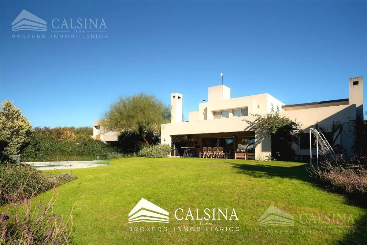 Casa en venta Santina Norte 4 dormitorios 2