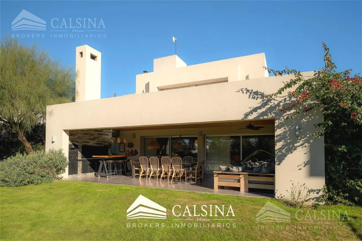 Casa en venta Santina Norte 4 dormitorios 4