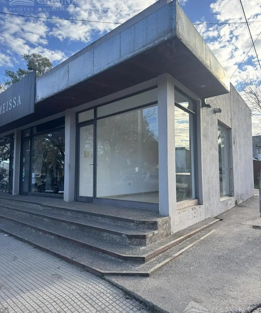 Local en  alquiler - Villa Allende 3
