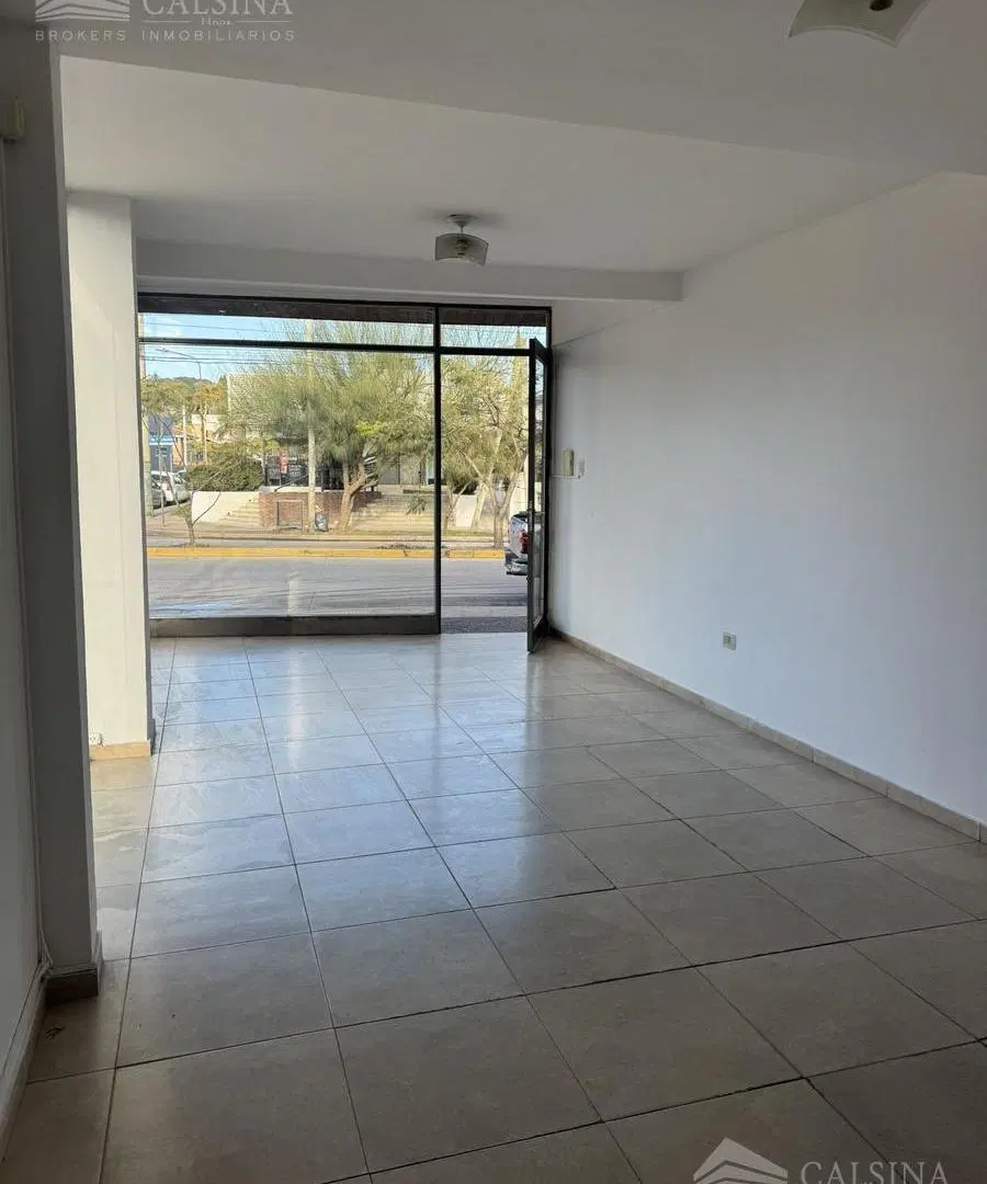 Local en  alquiler - Villa Allende 2