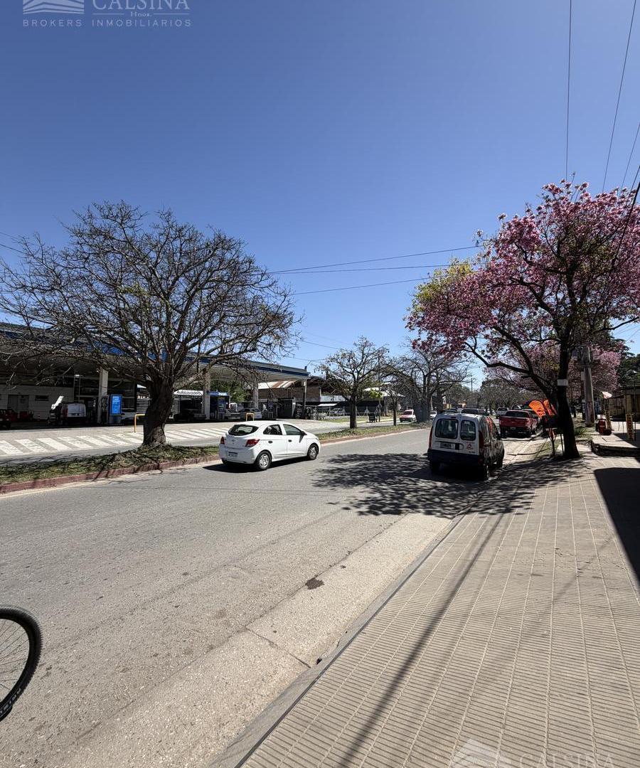 Foto de Locales en venta sobre Av Donato Alvarez, Villa Cornu, imagen 1