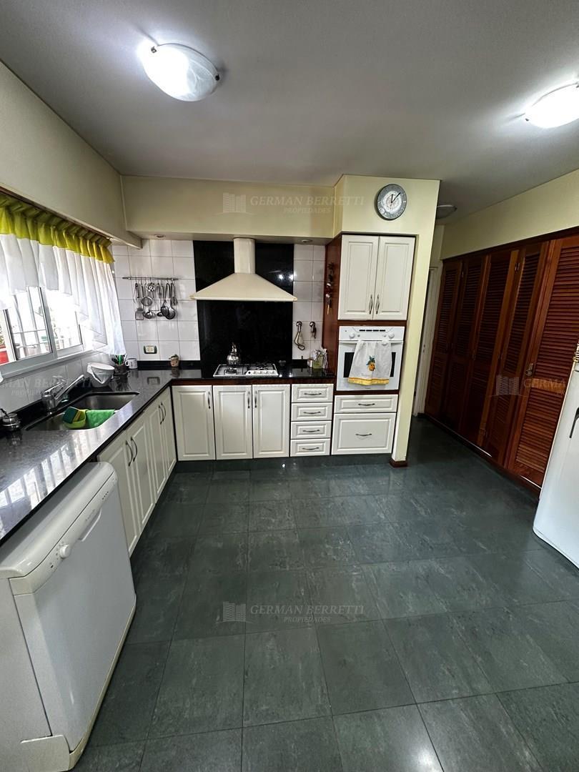 Foto de Casa Chalet en Venta en Lanús Oeste, Lanús, G.B.A. Zona Sur, imagen 4