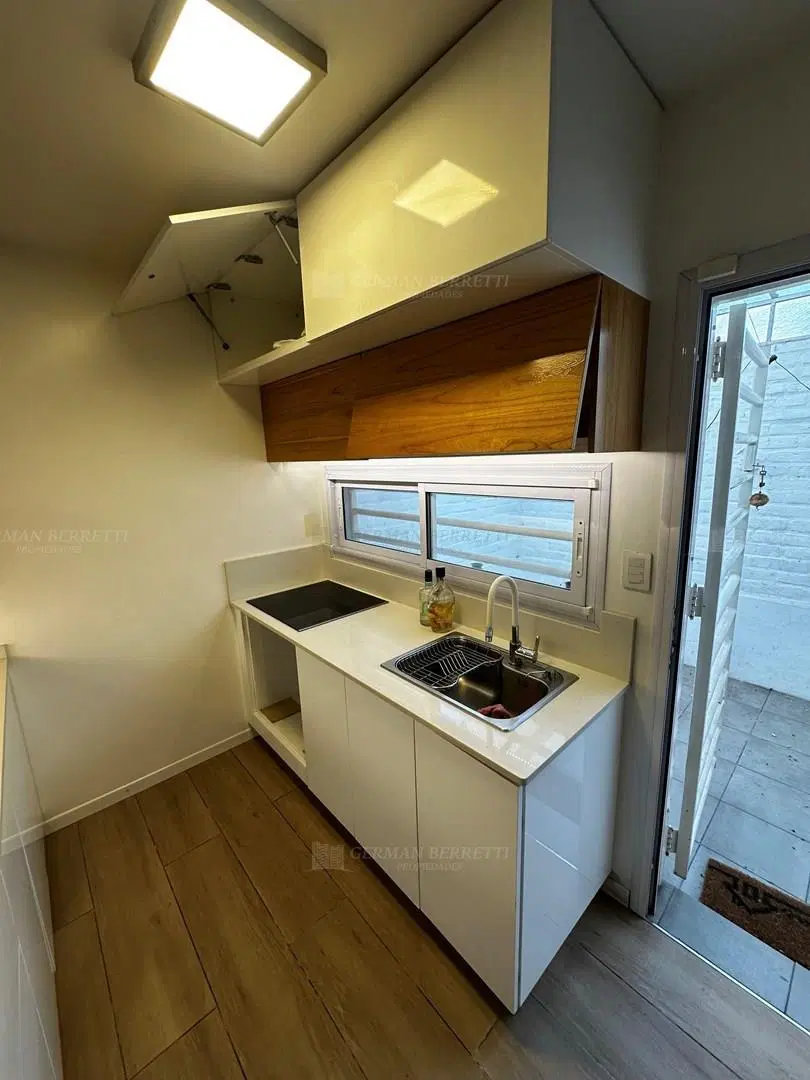 Departamento Triplex  en Venta en Lanús Oeste, Lanús, G.B.A. Zona Sur 2
