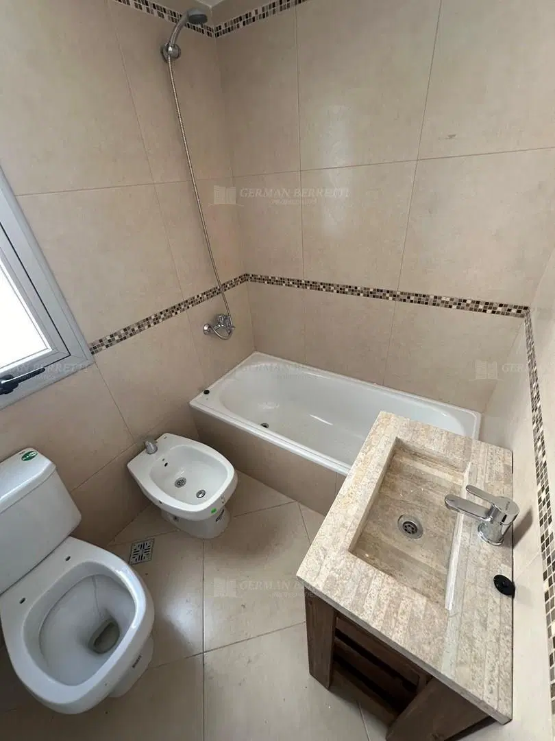 Departamento en Venta ubicado en Remedios De Escalada, Zona Sur 5