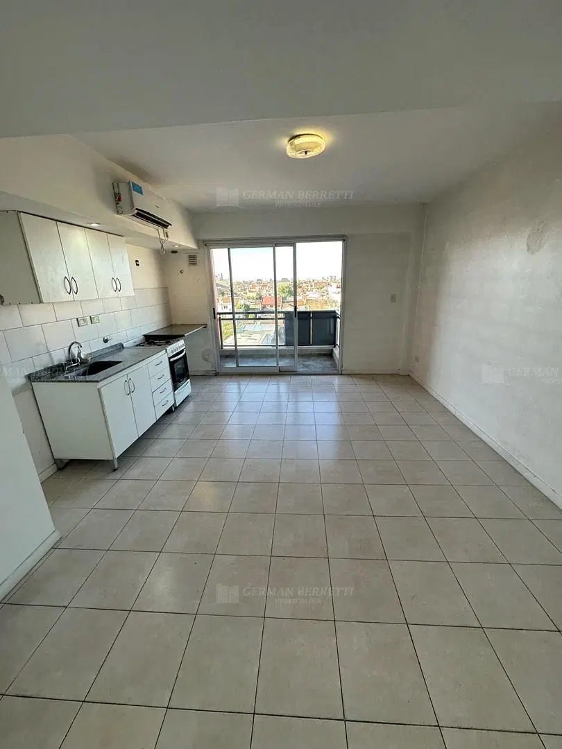 Departamento  en Alquiler ubicado en Lanús Este, Lanús 3