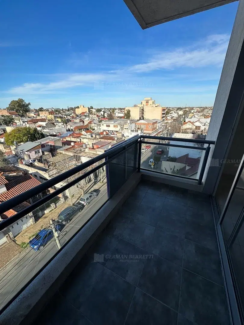 Departamento  en Alquiler ubicado en Lanús Este, Lanús 4