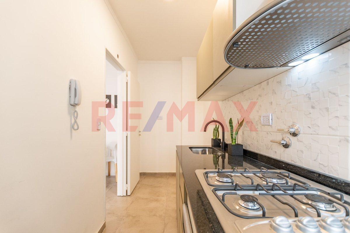 Venta Depto. 2 Ambientes con Patio - Refaccionado 4