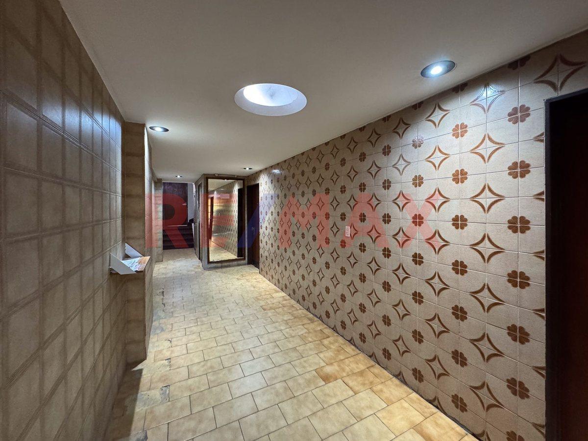 Venta Depto. 2 Ambientes con Patio - Refaccionado 5