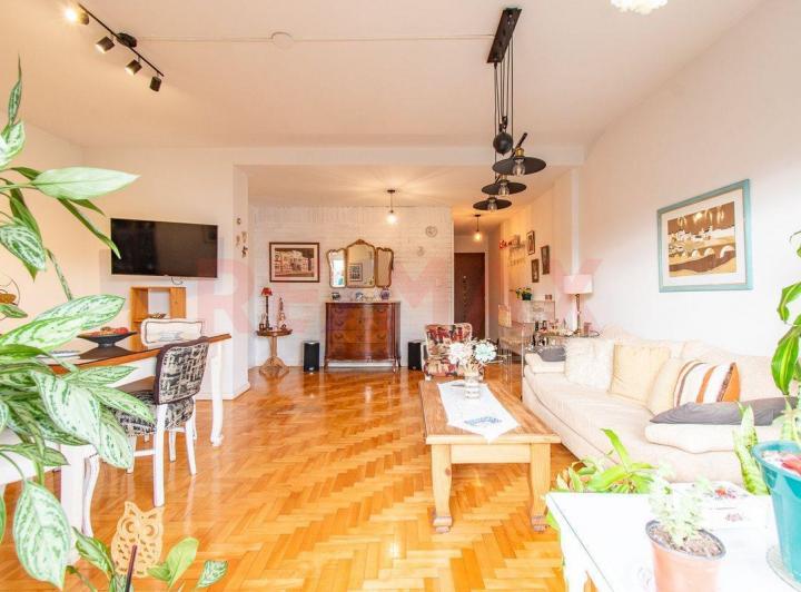Venta depto 3 amb al frente c balcón. Floresta 4
