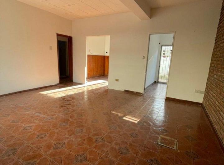 VENTA PH 4 AMBIENTES CON PATIO ENTRADA PROPIA 3