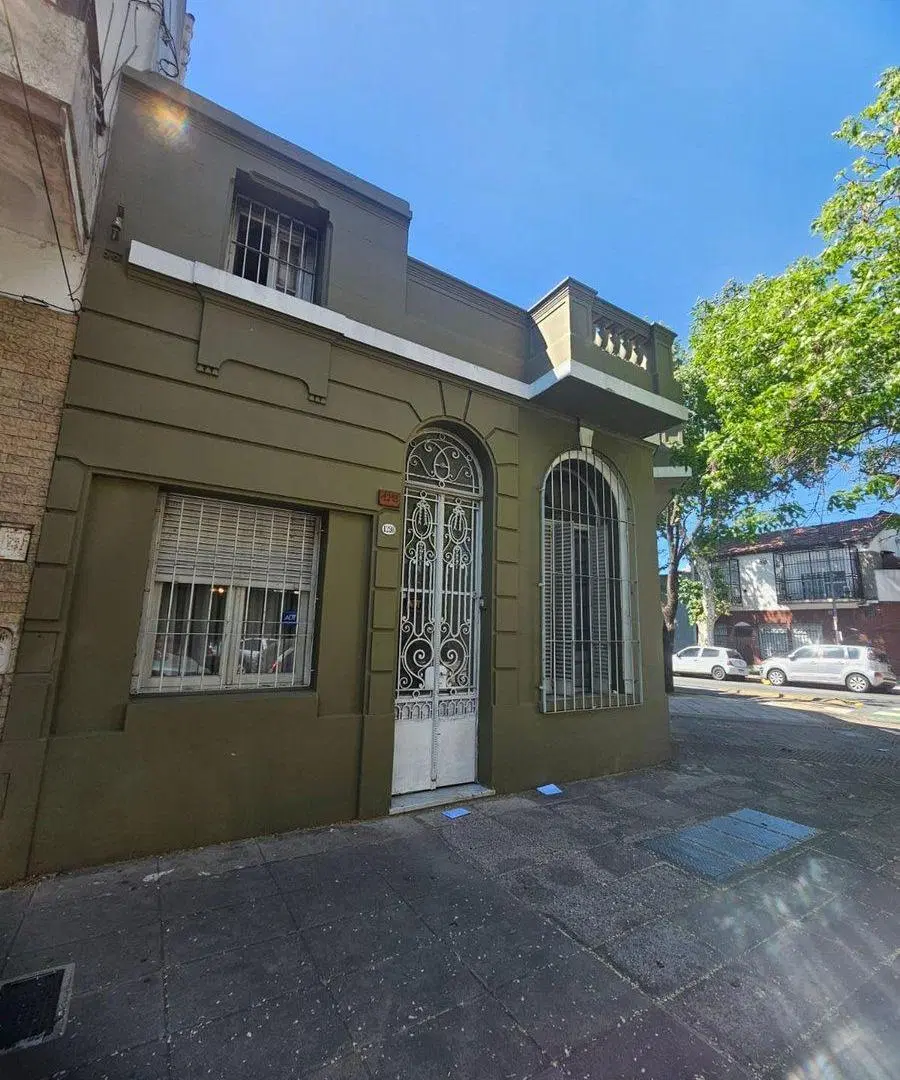 VENTA CASA 4 AMBIENTES PATERNAL TERRAZA PROPIA 2