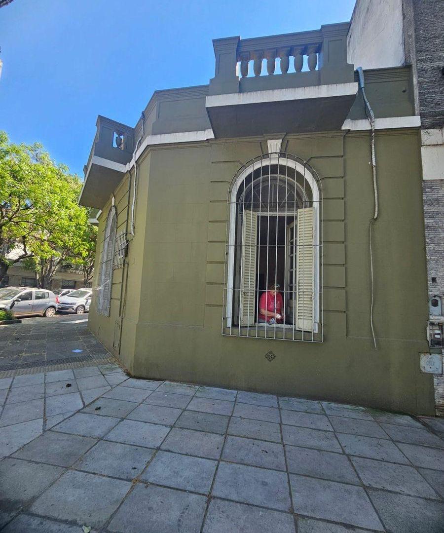 VENTA CASA 4 AMBIENTES PATERNAL TERRAZA PROPIA