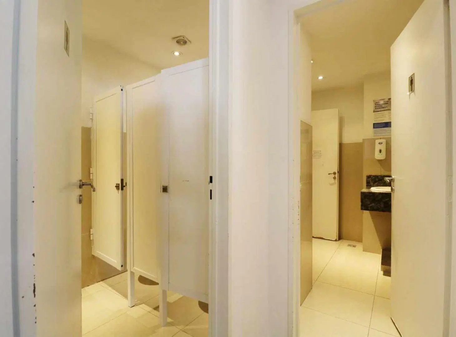 Venta Oficina + 2 cocheras en microcentro 3