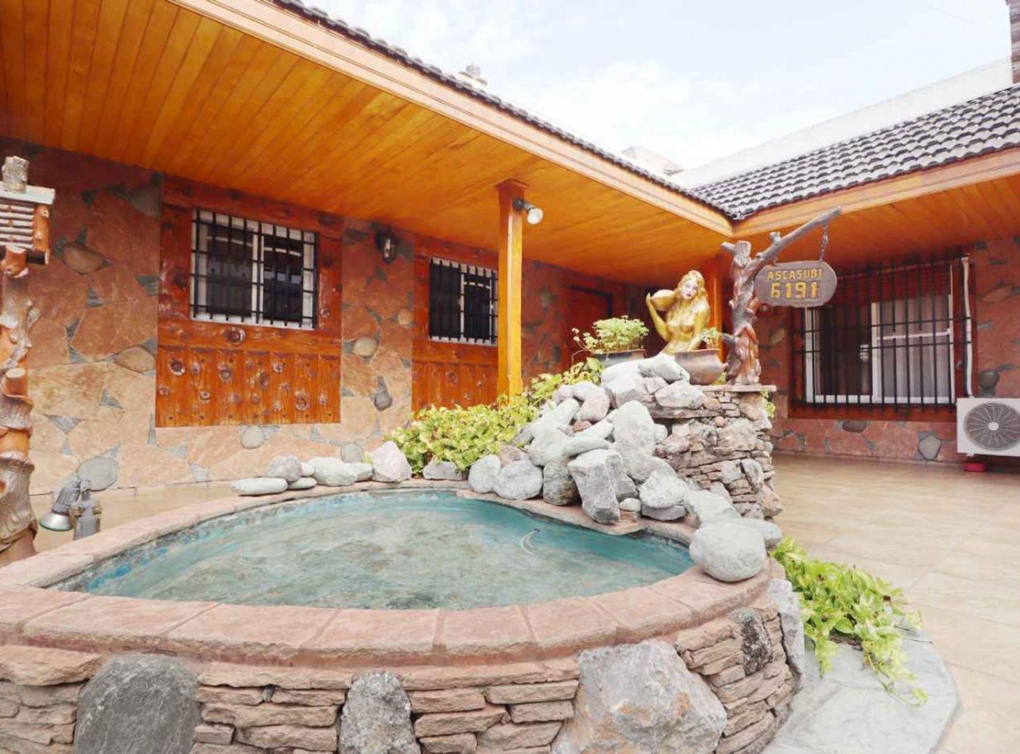 VENTA CASA 4 AMB PATIO PISCINA EN LAFERRERE
