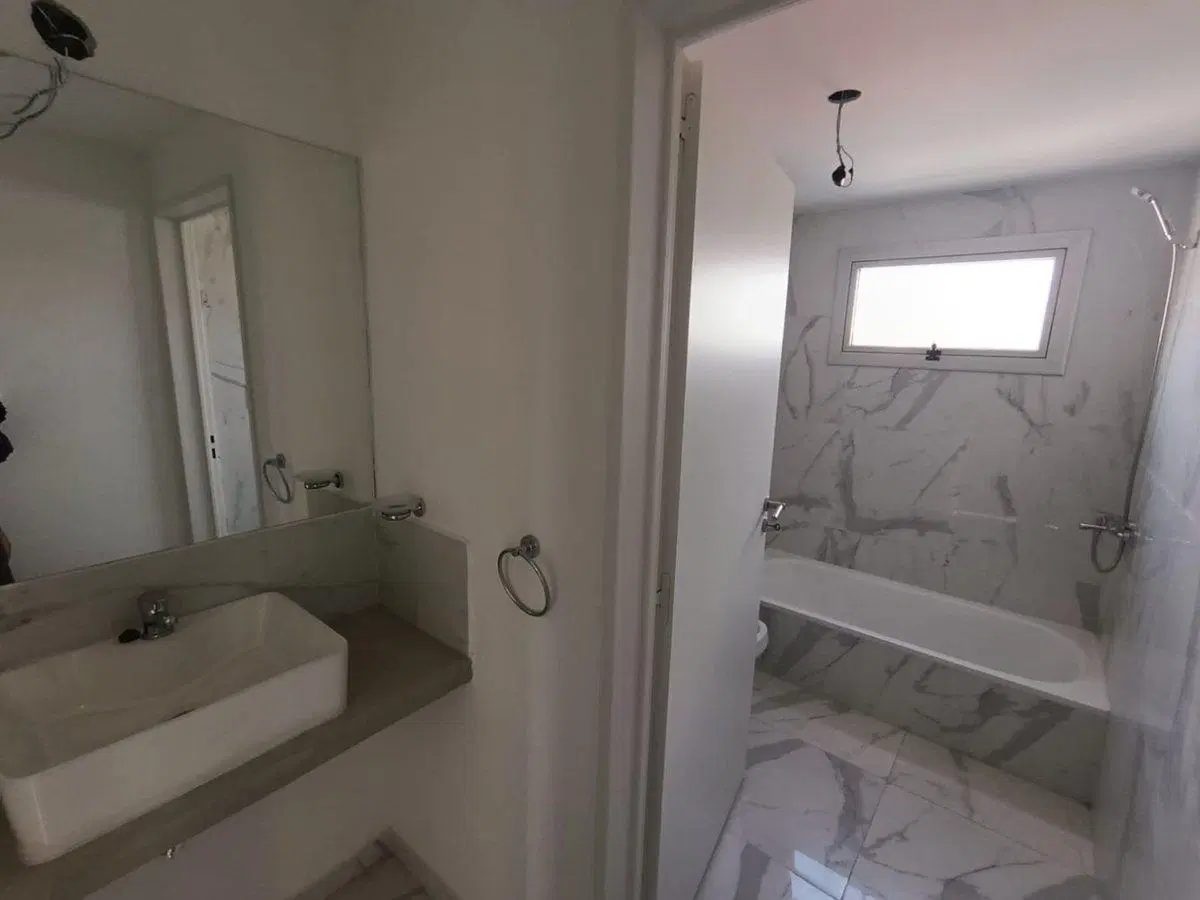 VENTA 2 AMB. A ESTRENAR EN FLORESTA 5