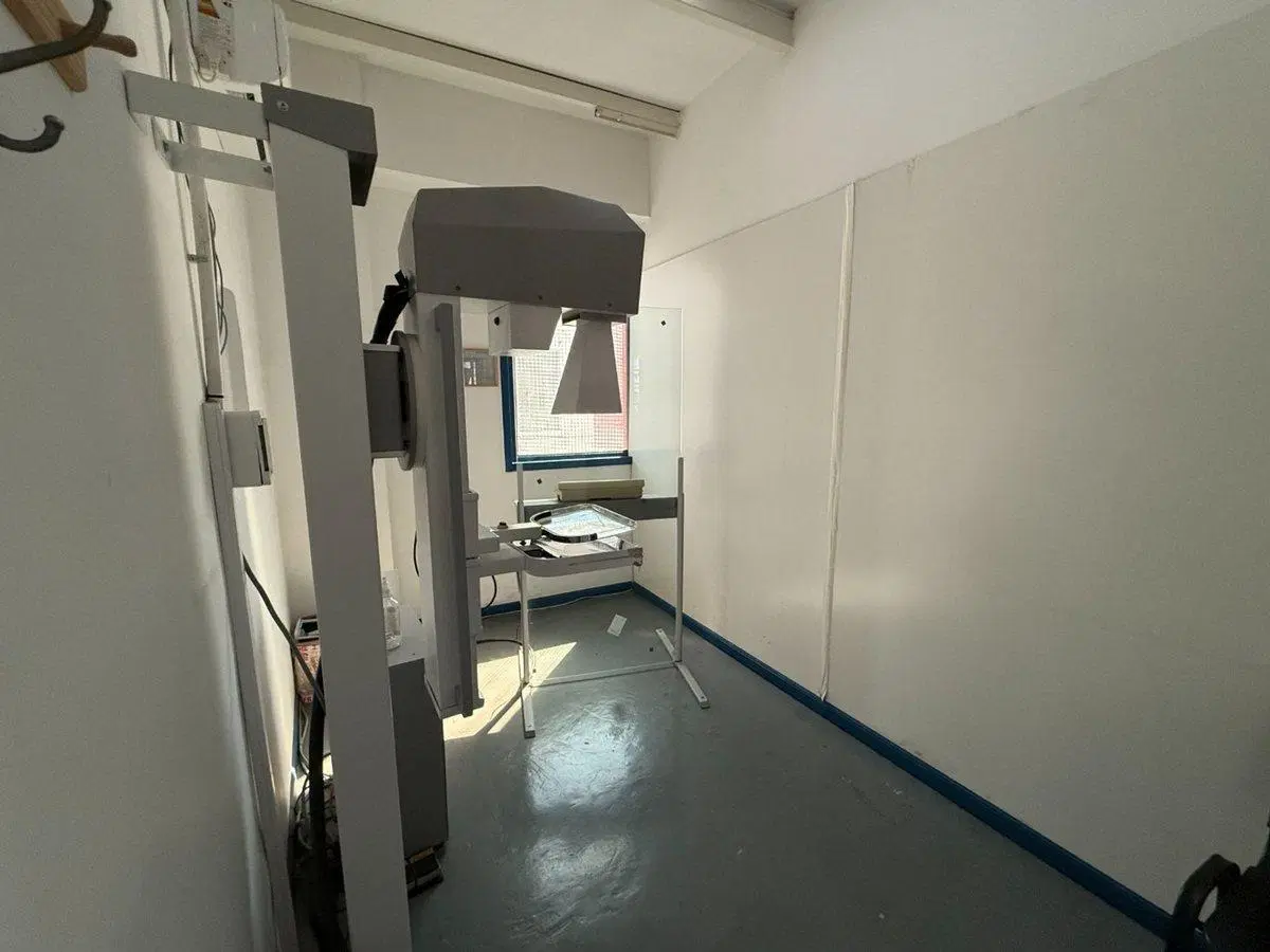 Avellaneda - Edificio/Centro médico ambulatorio 8