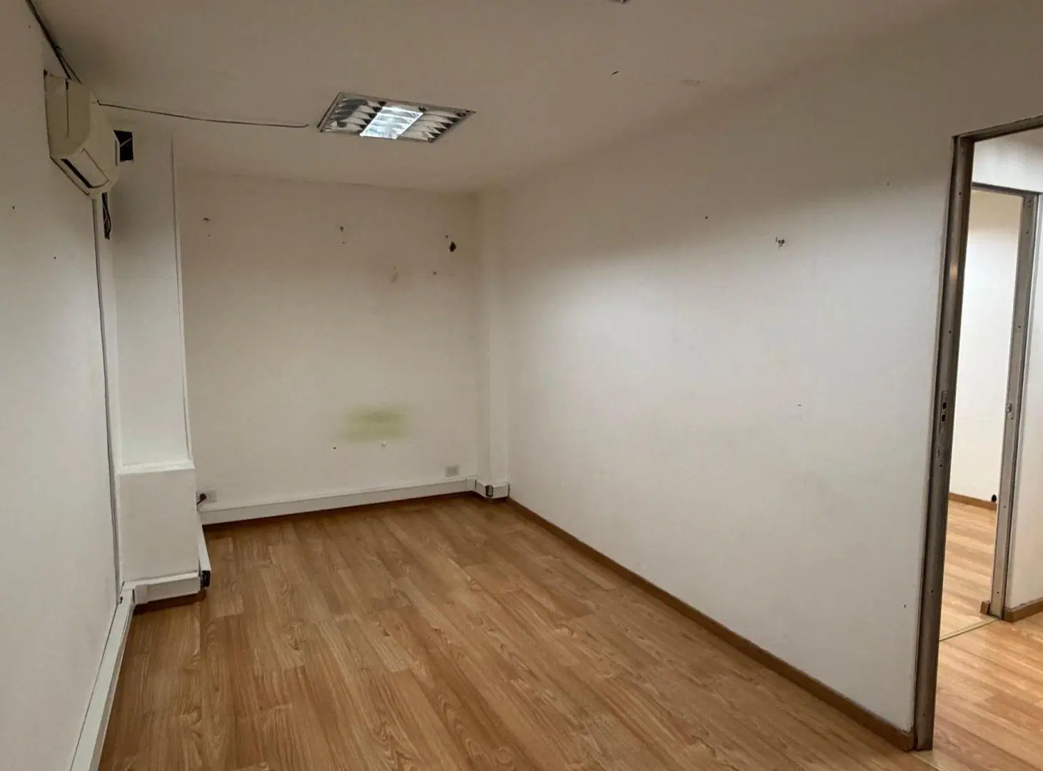 Venta Local c/ Subsuelo y Oficinas | Apto T. Rubro 5
