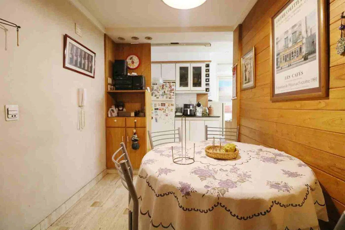 VENTA depto. 4 ambientes con dep./escr. y cochera 2