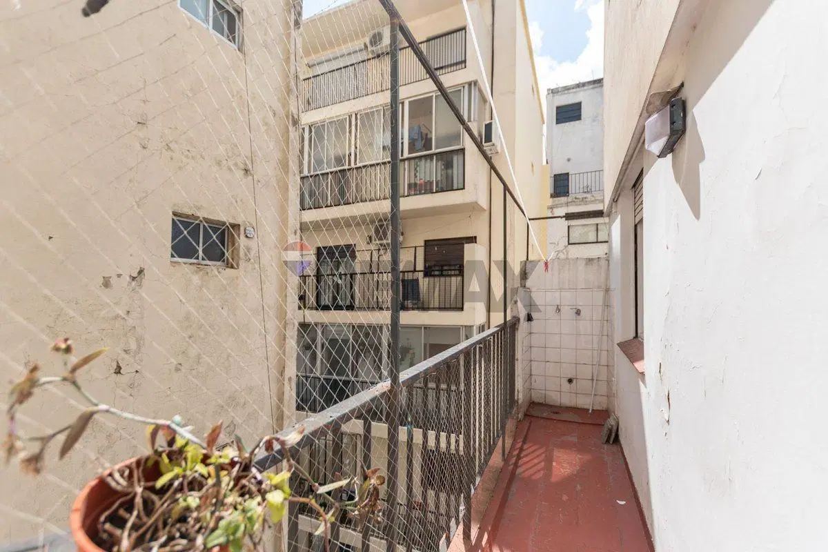 Venta Dpto. 2 Amb. c/Balcon-APTO CREDITO- Almagro 3