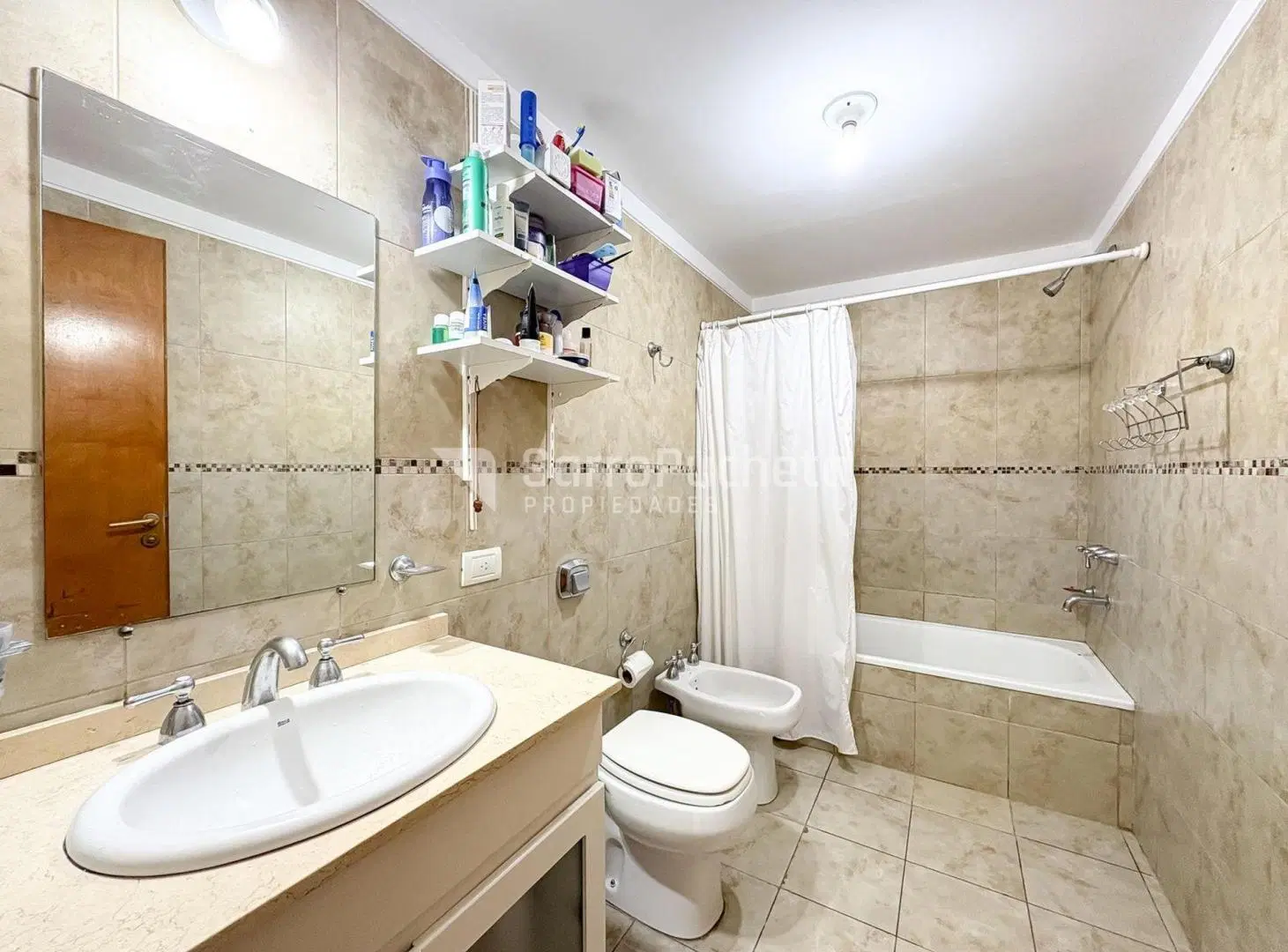 VENTA DEPTO 3 AMB CON COCHERA Y BAULERA MORON 4