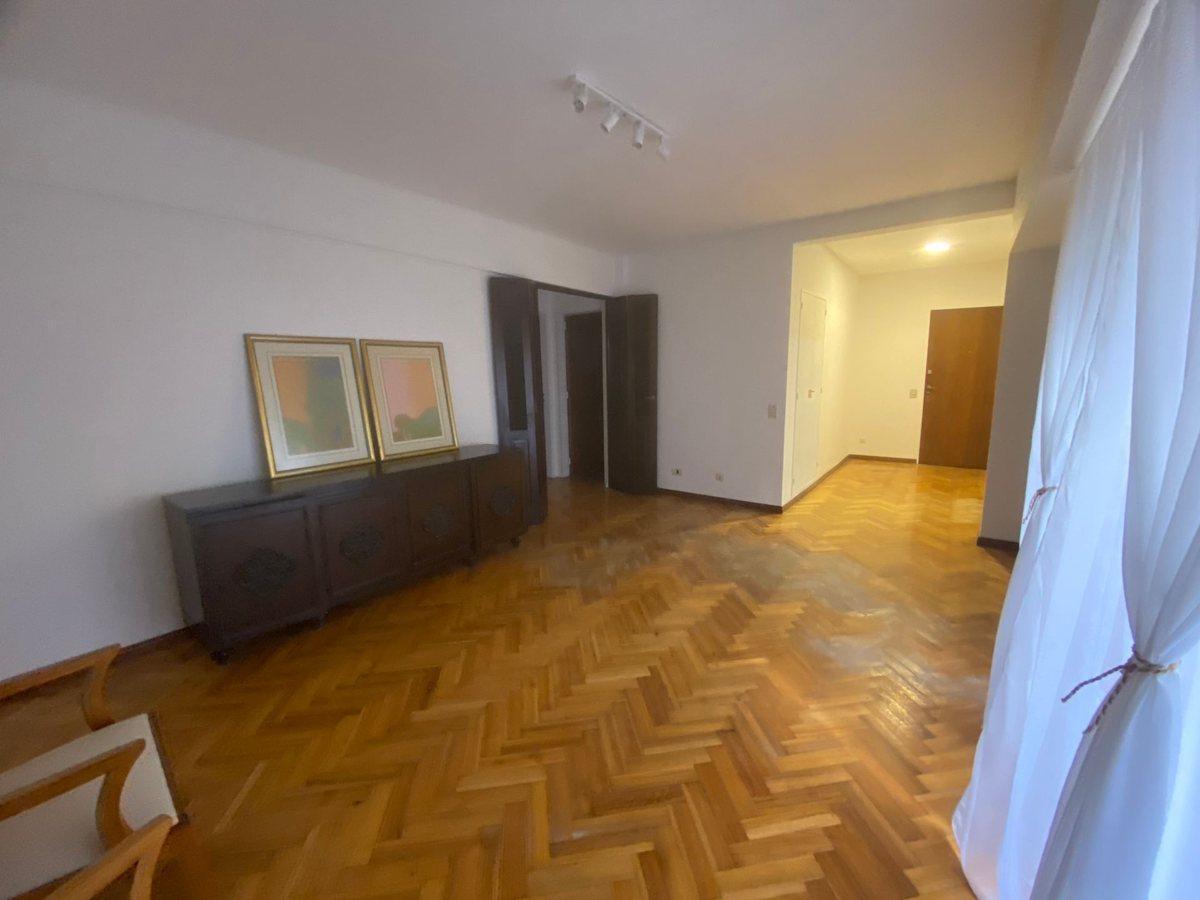 Departamento 3 amb. en venta en Flores con cochera