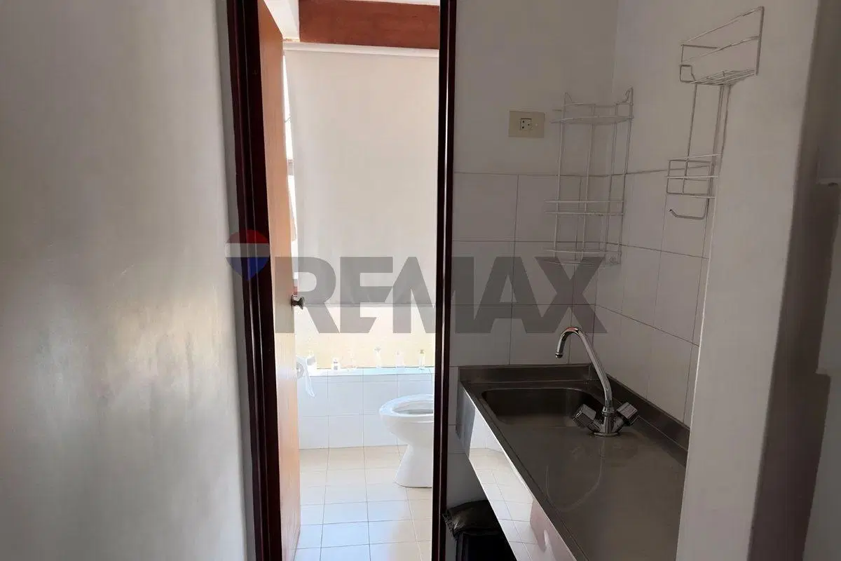 VENTA OFICINA 3 AMBIENTES CON COCHERA EN SAN JUSTO 5
