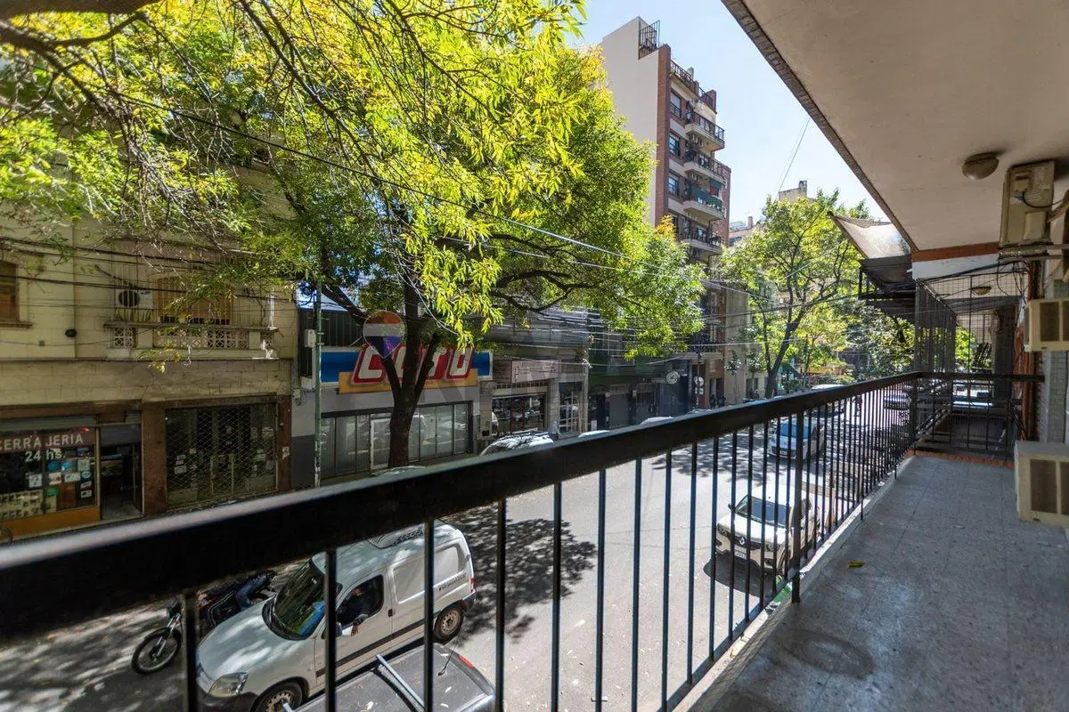 4 Amb c/dep.serv balcon corrido al frente -cochera 4
