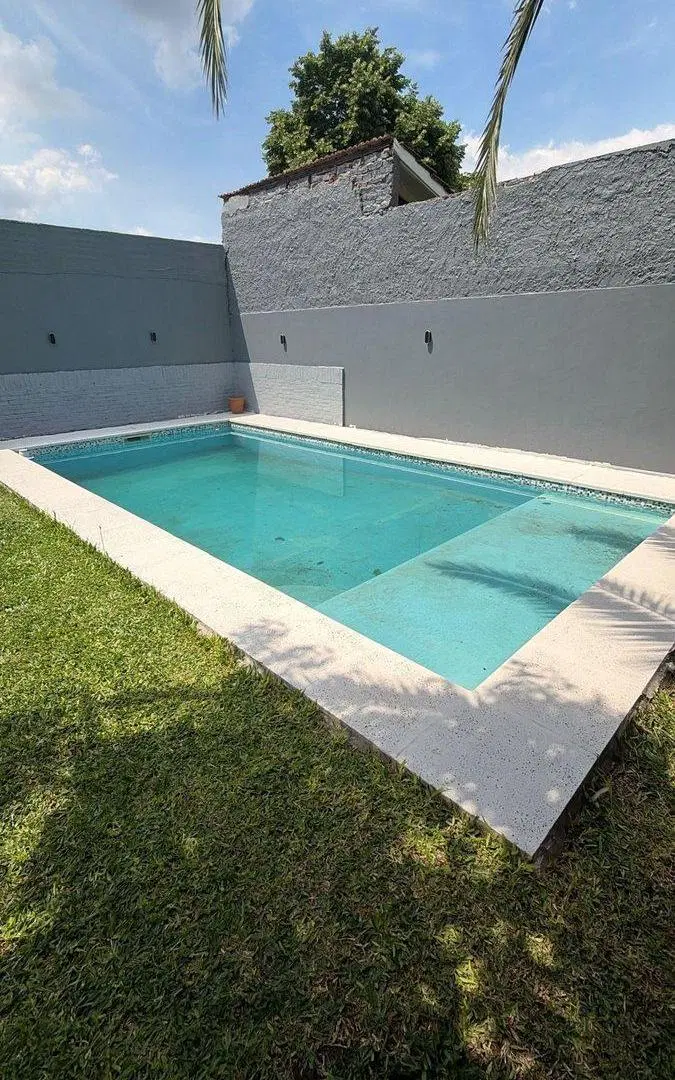 Venta Casa 4 amb Pileta y Cochera. 356m2 CASTELAR 2