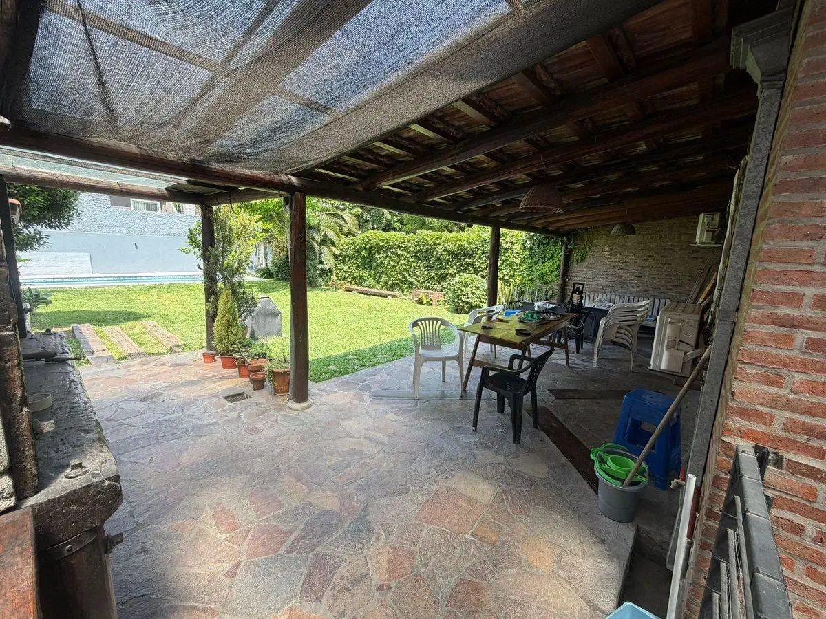 Venta Casa 4 amb Pileta y Cochera. 356m2 CASTELAR 4