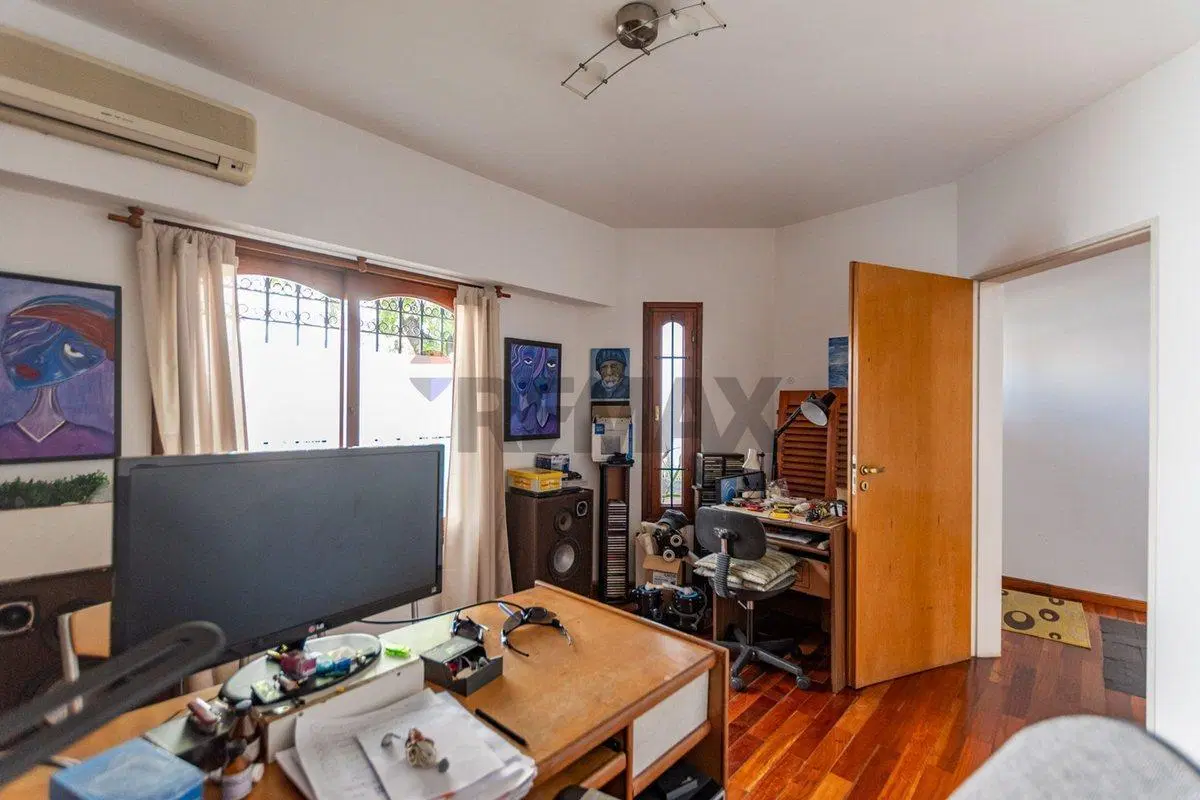 CASA 5 AMB EN LOTE PROPIO DE 8,8 x 57 VILLA DEVOTO 8