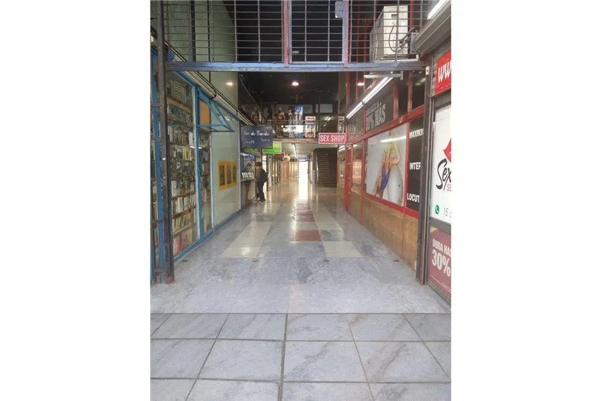 Local en galeria Av. Corrientes al 1100 -Sup.16 m2 5