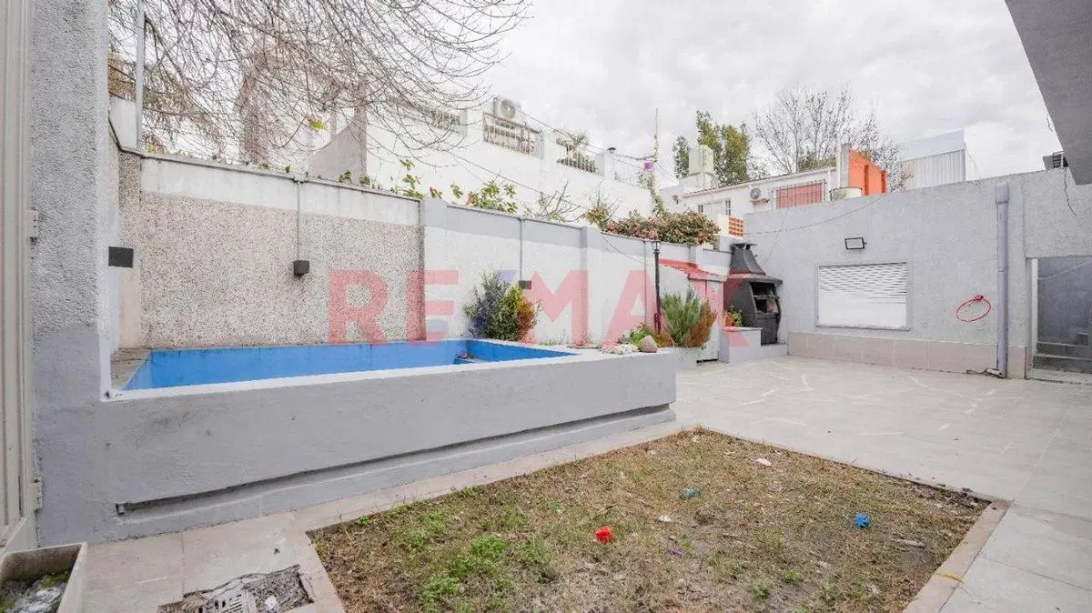 Casa 4 ambientes con PILETA y PARRILLA. APTO CRED. 3