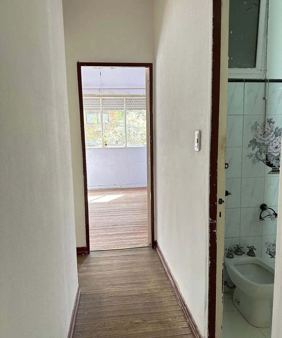 Venta 4 amb. al frente - primer piso- Constitución 5