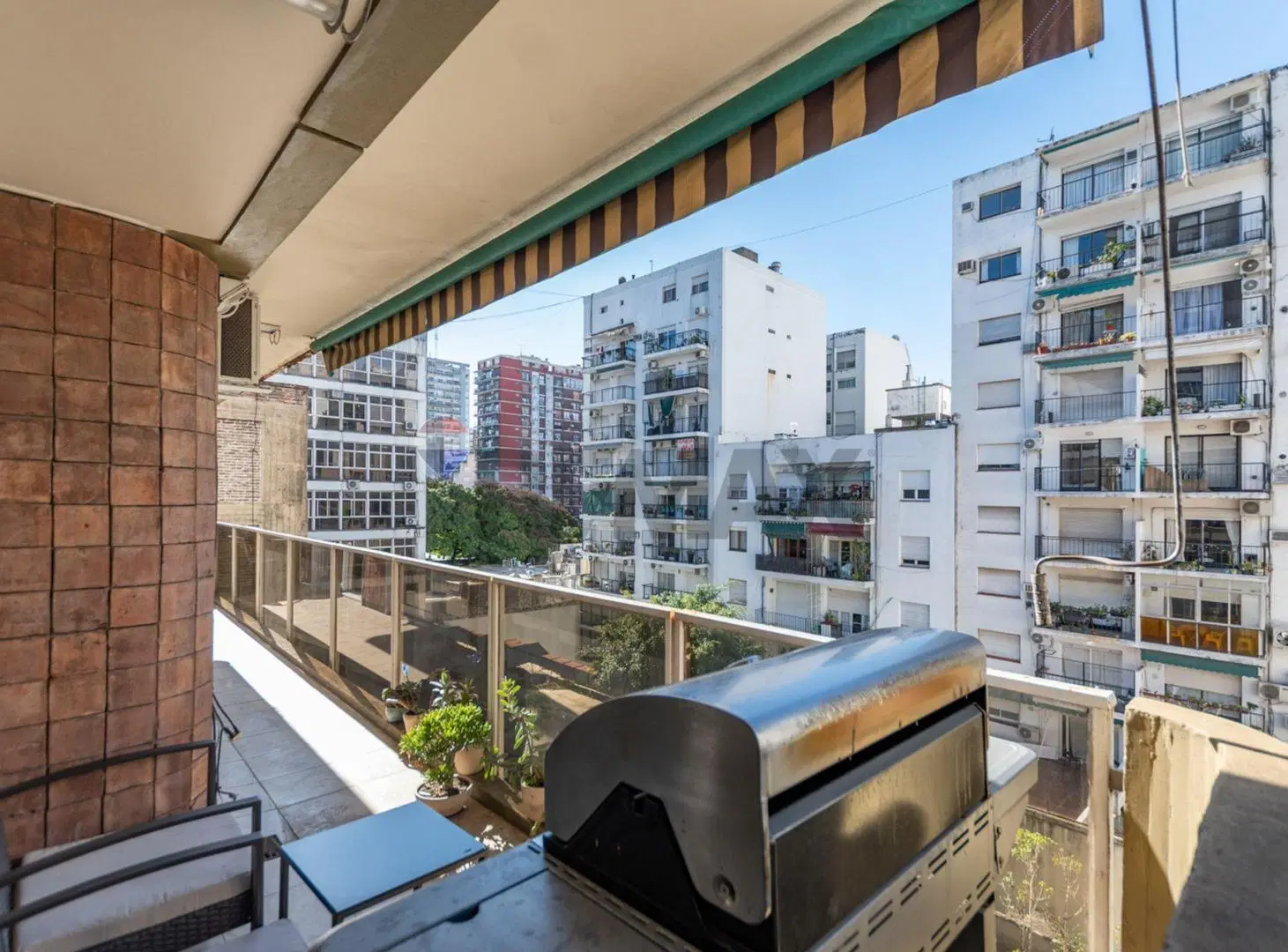 Venta Depto. 4 amb C/Dep.- Cochera fija - Belgrano 2